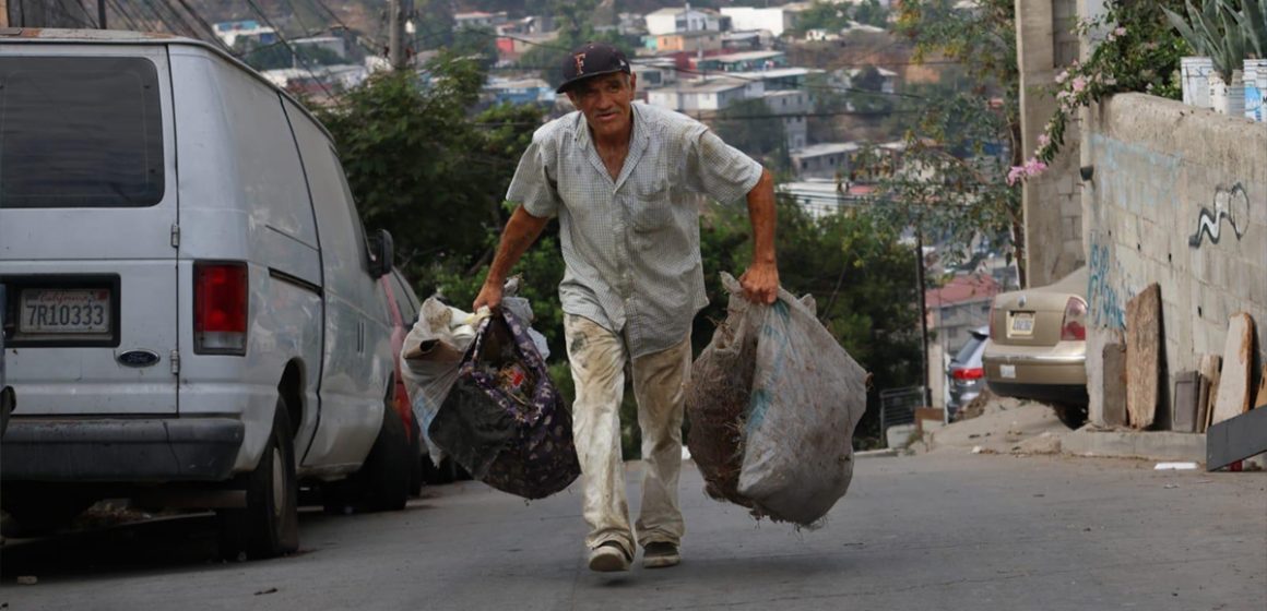 Tijuana impulsa limpieza y rehabilitación de vialidades en Otay Centenario, La Mesa y Sánchez Taboada