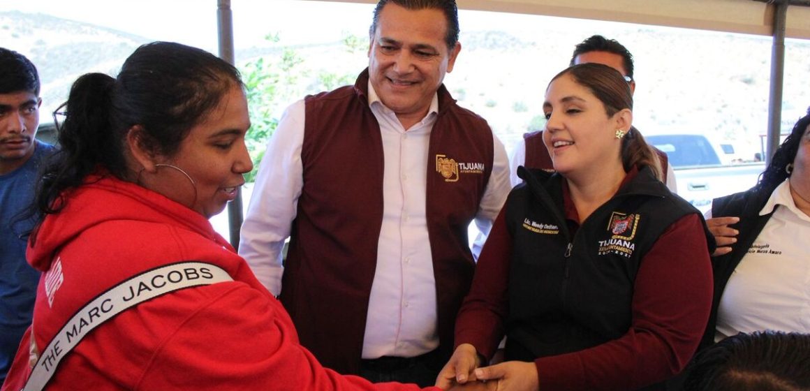 Regidor Arturo Aguirre reúne a alrededor de mil ciudadanos en jornada de servicios en Natura