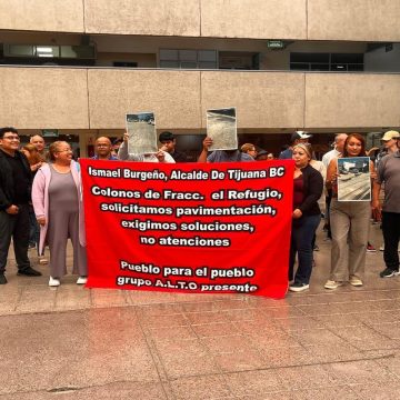 Vecinos de El Refugio exigen pavimentación: “No queremos atenciones, queremos soluciones”