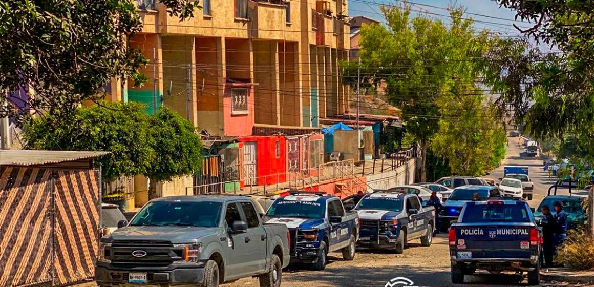 Delincuentes balean a hombre en Villas de Baja California