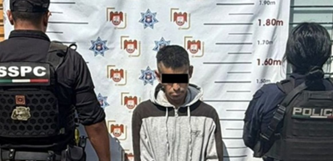 Detienen a hombre armado tras asaltar a mujer en la colonia 20 de Noviembre