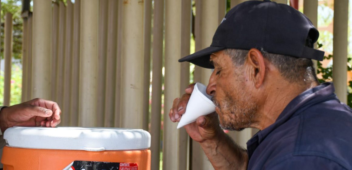 vx Dra. Mavis Olmeda García urge tomar precauciones ante altas temperaturas en Mexicali