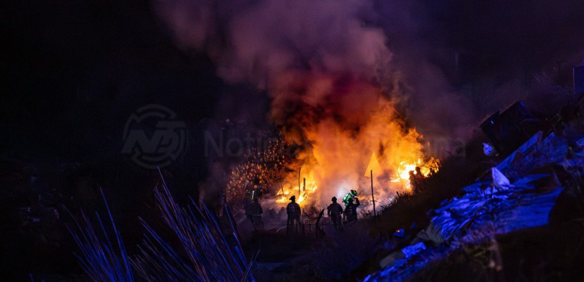 Incendio consume vivienda improvisada en El Soler