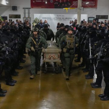 Dan el último adiós a la oficial García Herrera María Teresa