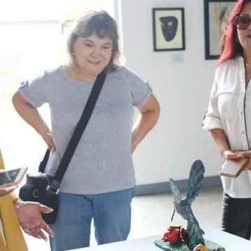 Inaugura CEART Tijuana exposición “Metamorfosis Creativa” con expresiones de adultos mayores