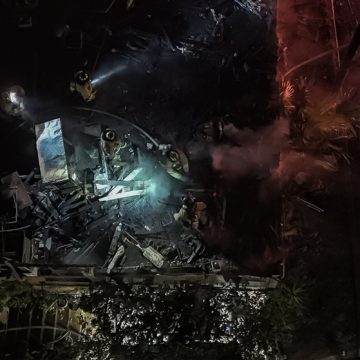 Incendio consume tercer piso de vivienda en Pedregal de Santa Julia