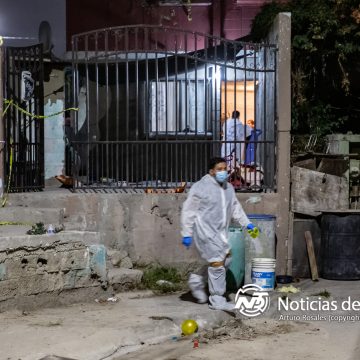 062A1446 Sujeto asesina a su novia frente a sus hijos en El Presidentes