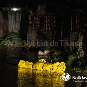 062A2187 Localizan cuerpo envuelto en lona en Valle Verde