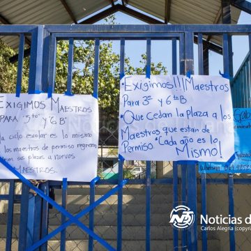 Padres cierran escuela “Frida Kahlo” en Tijuana por falta de maestros