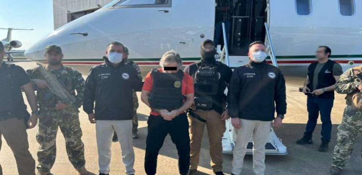 Paraguay expulsa a Hernán “N” y es trasladado a México para enfrentar proceso judicial