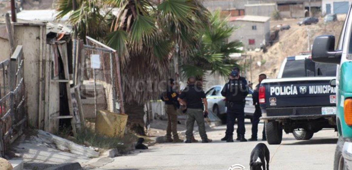 Ataque armado deja un muerto y dos heridos; una mujer entre ellos