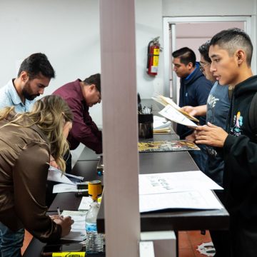 Exhorta municipio a jóvenes para tramitar su cartilla del Servicio Militar Nacional