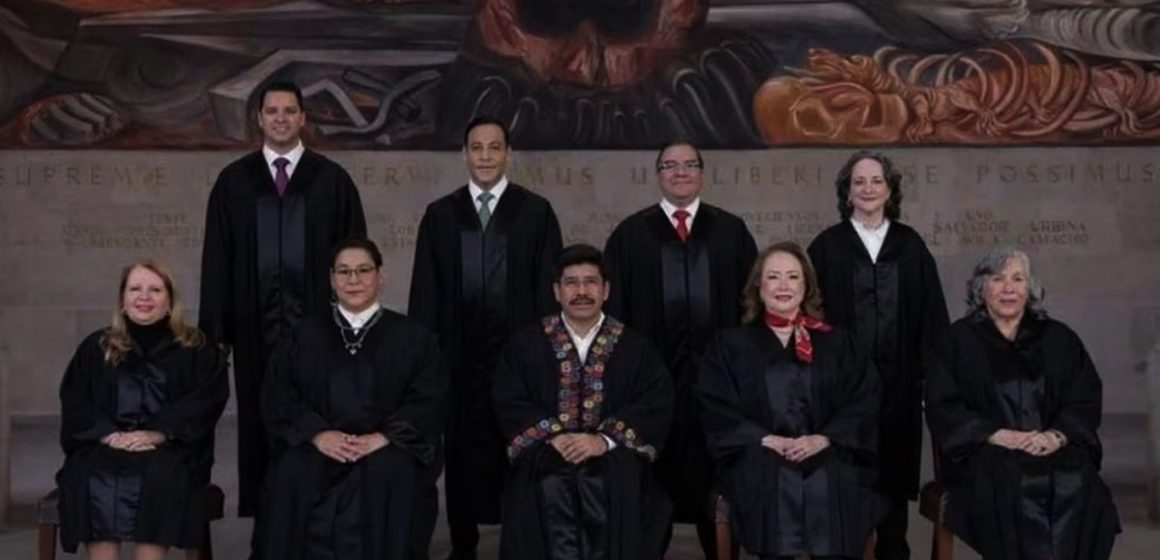 Publica SCJN primera fotografía oficial de nuevos ministros