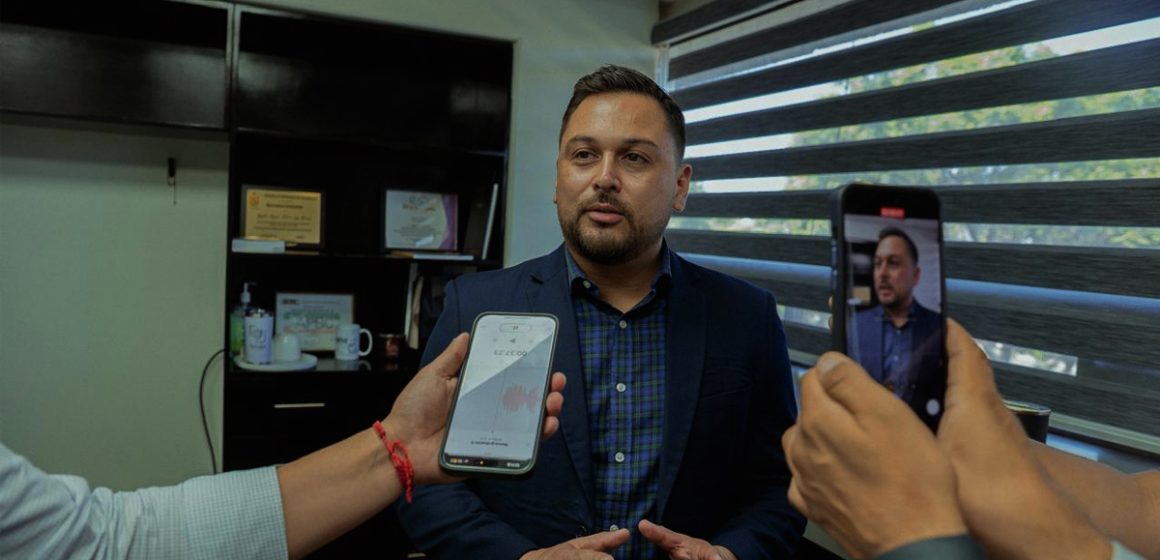 1 Exhorta Regidor Miguel Loza a estacionamientos a respetar gratuidad de 40 minutos