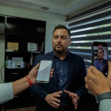 Exhorta Regidor Miguel Loza a estacionamientos a respetar gratuidad de 40 minutos