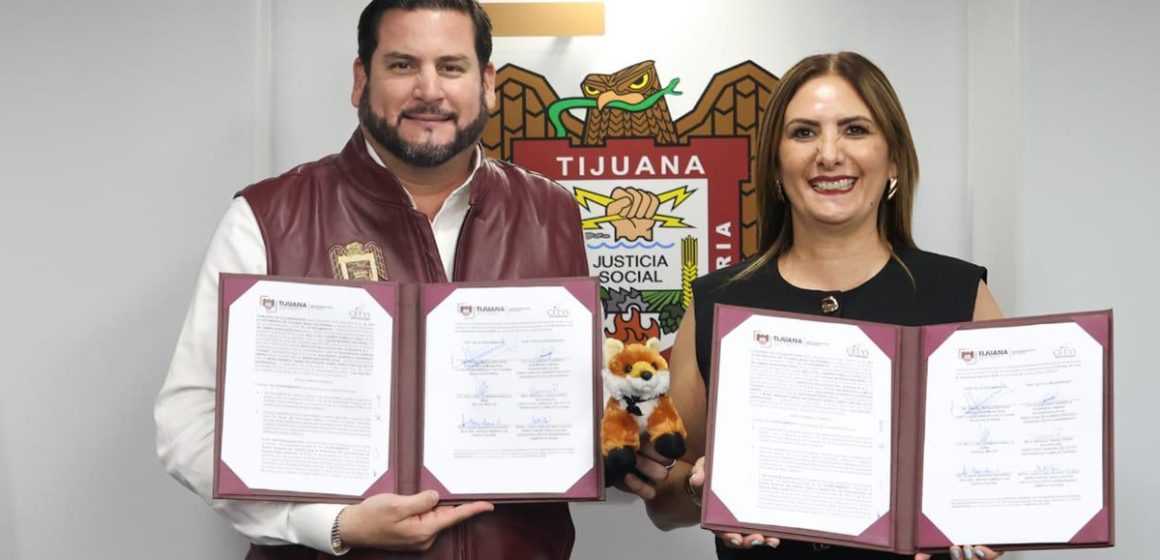 1 Ismael Burgueño firma convenio con Cetys Universidad para impulsar la educación