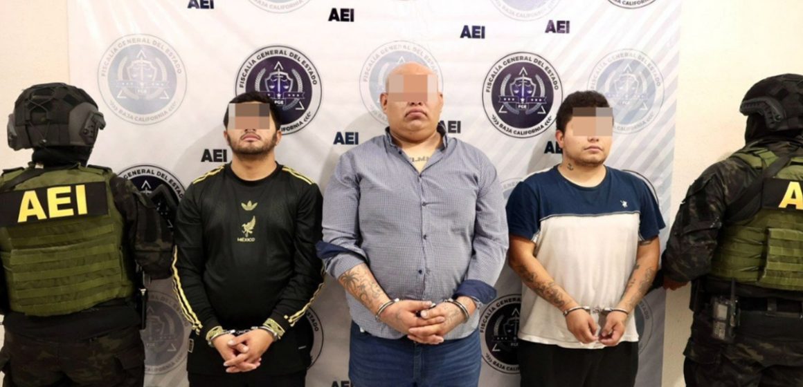 Fiscalía detiene a tres hombres por homicidio calificado