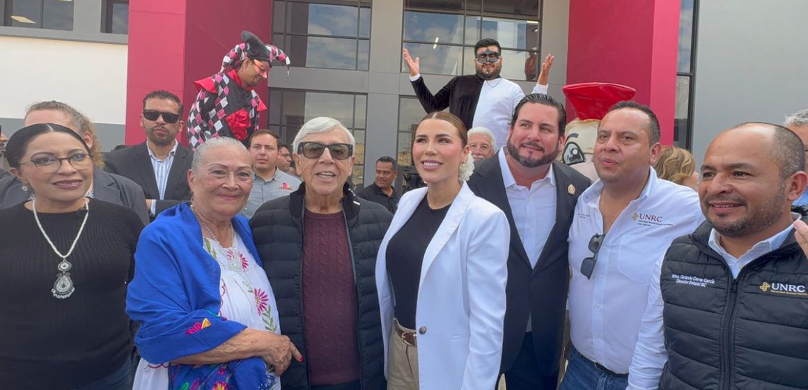 2 Realizan primera entrega parcial de la Universidad Rosario Castellanos en Tijuana