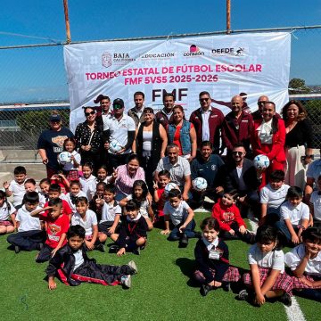 En arranque de Torneo Nacional de Fútbol Escolar, FMF, SEP Y FIFA reparten 3 mil balones en Tijuana