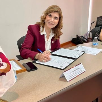 3 Sellan compromiso por los sueños de la niñez