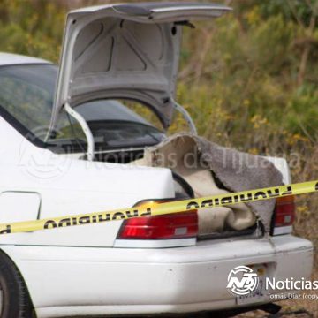 3 Localizan vehículo abandonado con restos humanos en bulevar 2000