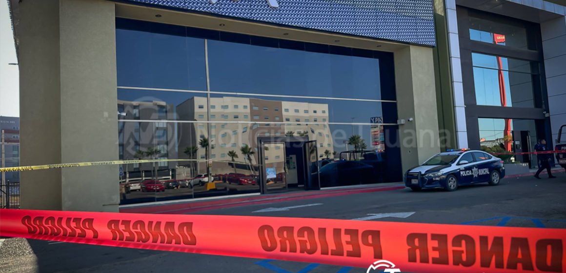 Frustran asalto en banco de Plaza Otay; tres hombres armados fueron detenidos