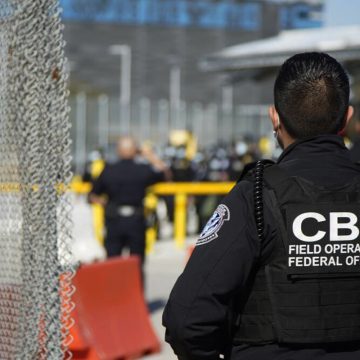 9 Permite CBP paso de vehículo con droga en San Ysidro e incautan 27 kilos de fentanilo y ‘meta’