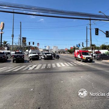 FESC provoca accidente por “volarse” el semáforo en rojo 