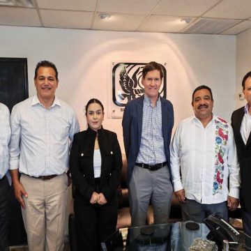 Regidor Arturo Aguirre participa en encuentro binacional por los derechos laborales