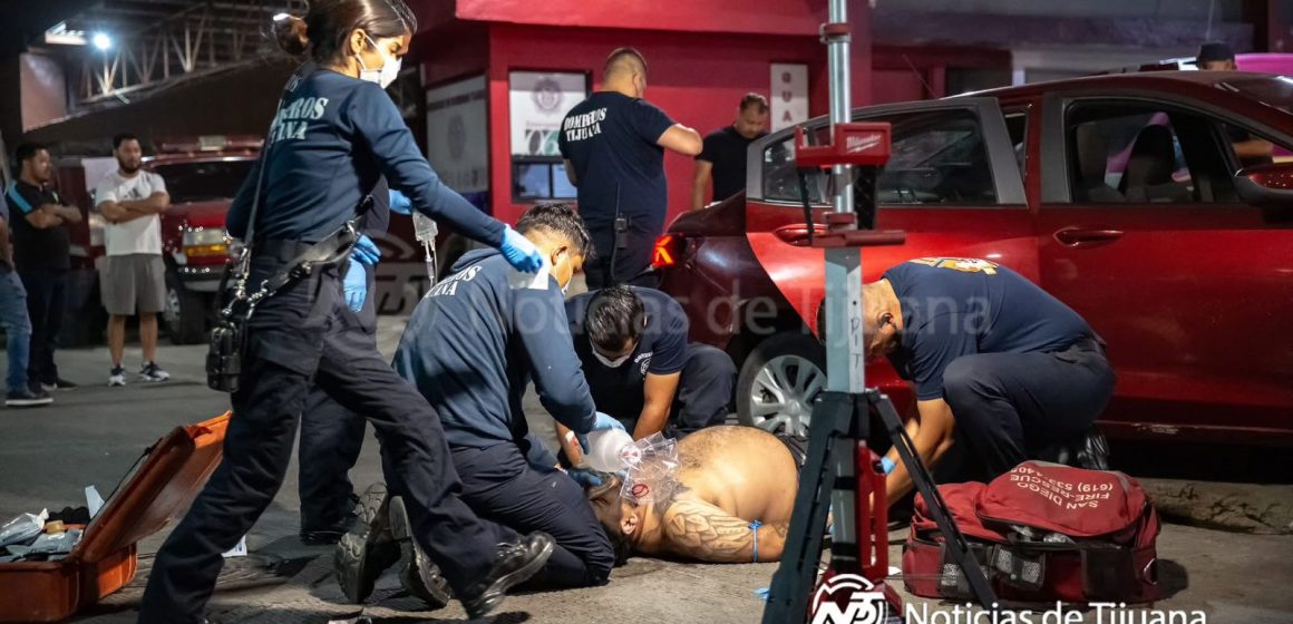 Tres hombres sufren sobredosis y son auxiliados por bomberos