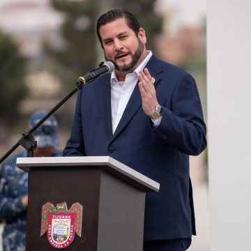 Burgueño pide a Marina del Pilar que Tijuana también tenga un santuario animal