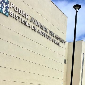 Brinda CEJUM acompañamiento con binomio canino a niñas y niños en procesos de justicia