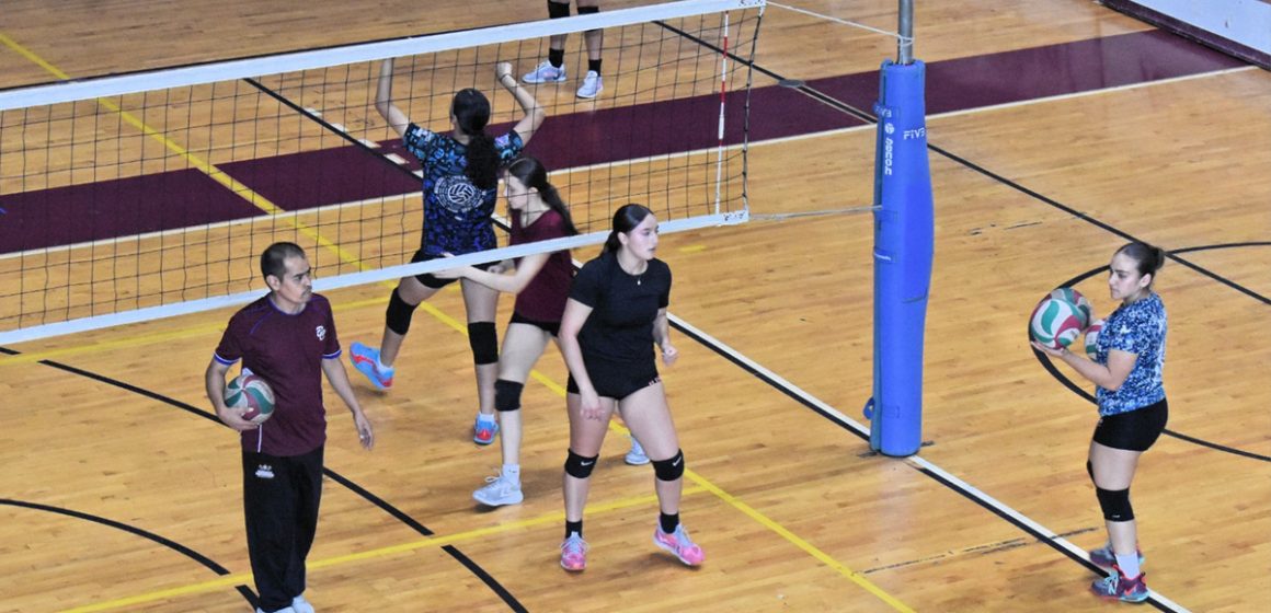 Jóvenes voleibolistas continúan con concentraciones rumbo a la Olimpiada Nacional
