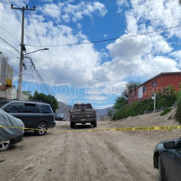 gdfgd Ejecutan a joven dentro de un vehículo en la colonia Maclovio Rojas