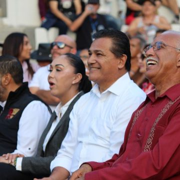 gj Regidor Arturo Aguirre acompaña a legislador en su primer informe