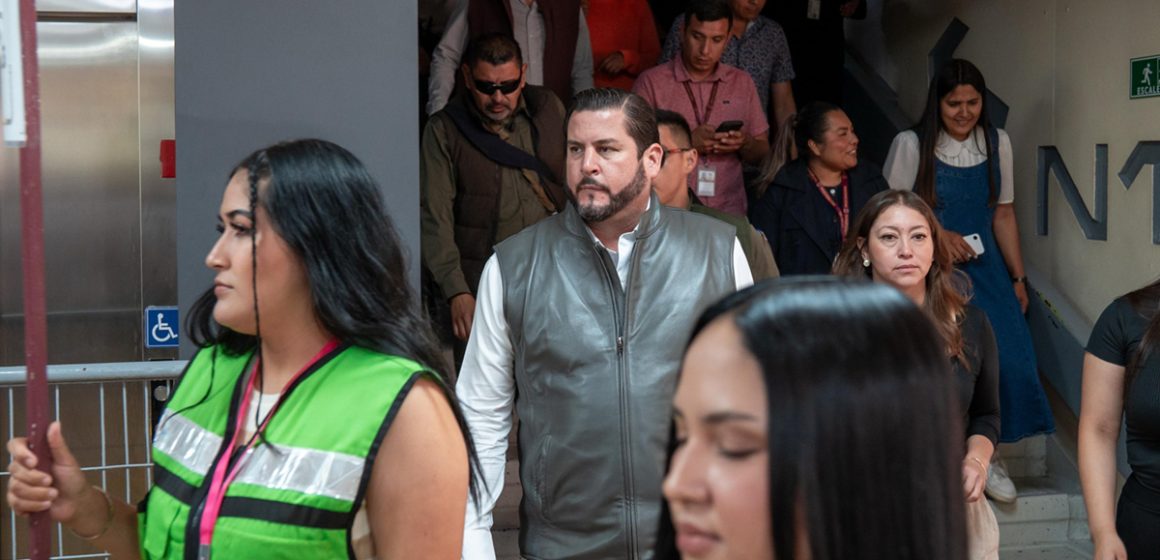 jhg Evacúan Palacio Municipal en tiempo récord durante Simulacro Nacional de Sismo