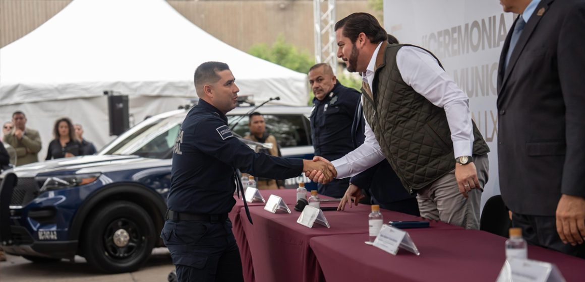 Tijuana recibe a 53 nuevos policías municipales