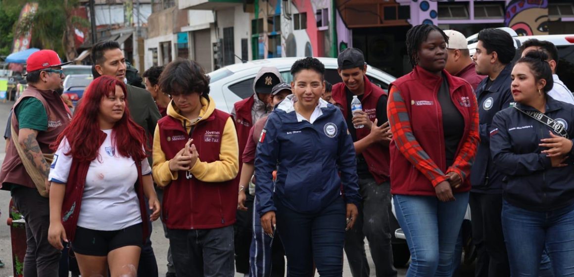 Develan mural comunitario en la Zona Norte como parte de la Jornada Nacional de Tequios y Murales