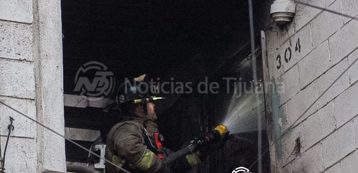 10 Hombre salta del tercer piso para escapar de incendio en Baja Maq El Águila