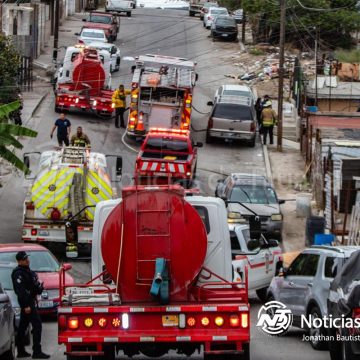 4 Incendio consume vivienda de madera en la colonia Buenos Aires Sur