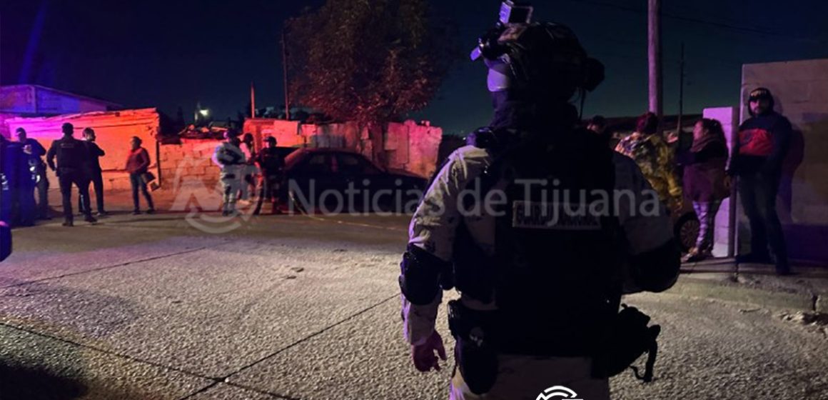 4 Hombre muere a balazos dentro de su Honda en la colonia Montes Olímpicos