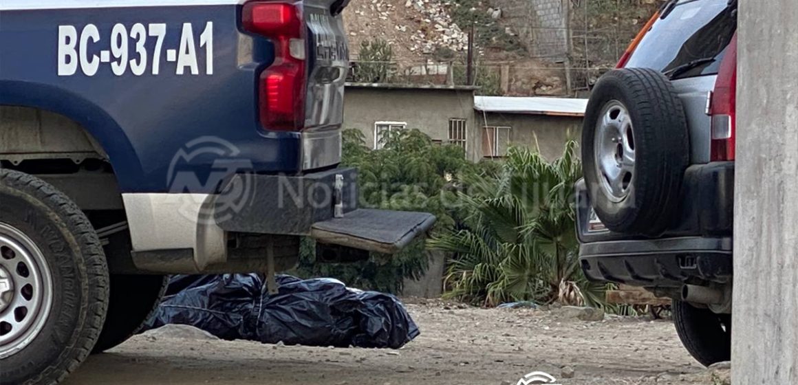 4 Hallan cuerpo envuelto en bolsa sobre el bulevar Limón Padilla en Tijuana