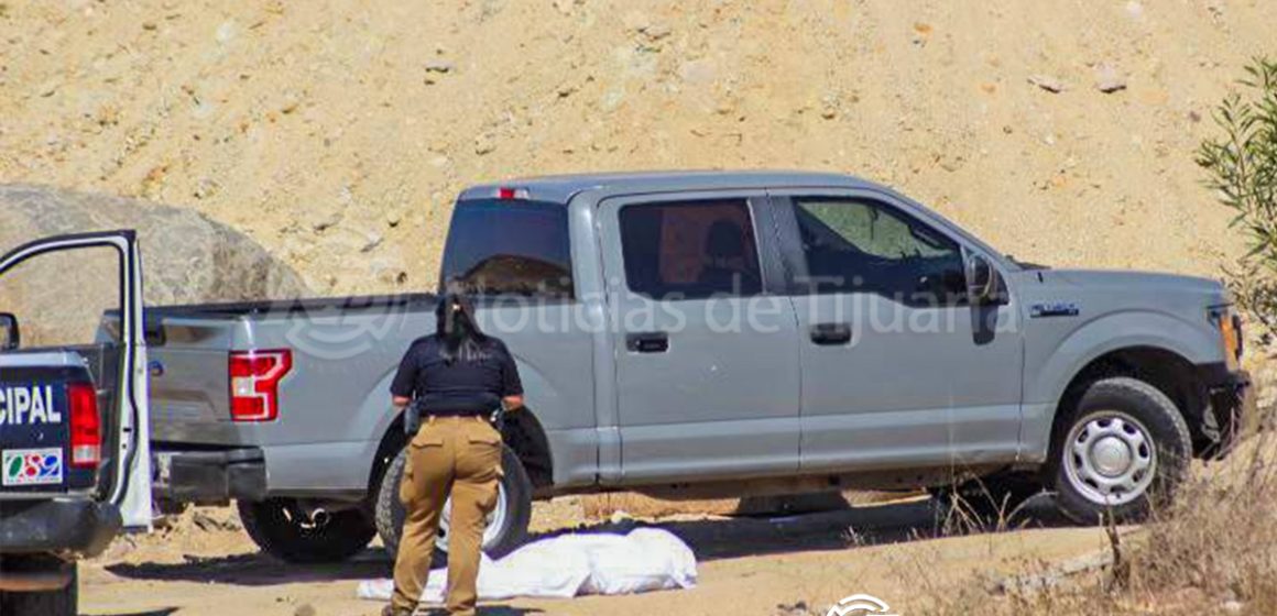 Localizan cuerpo con huellas de violencia en un camino de terracería