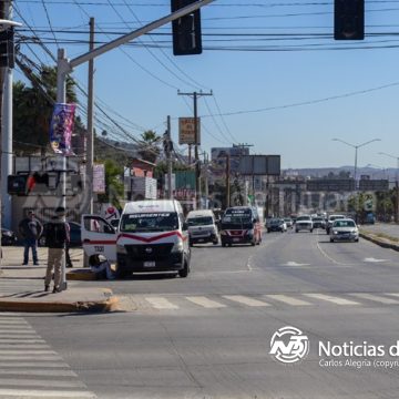 7 Choque en crucero inteligente del bulevar Insurgentes deja varios lesionados