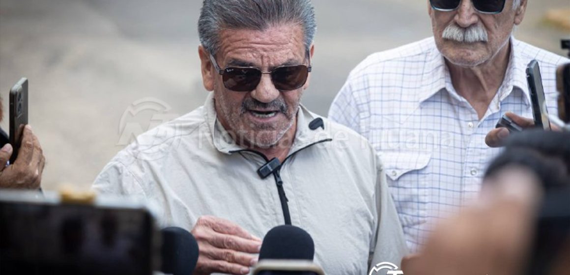 Empresario de Ensenada responsabiliza al semanario ZETA tras asesinato de su hijo 