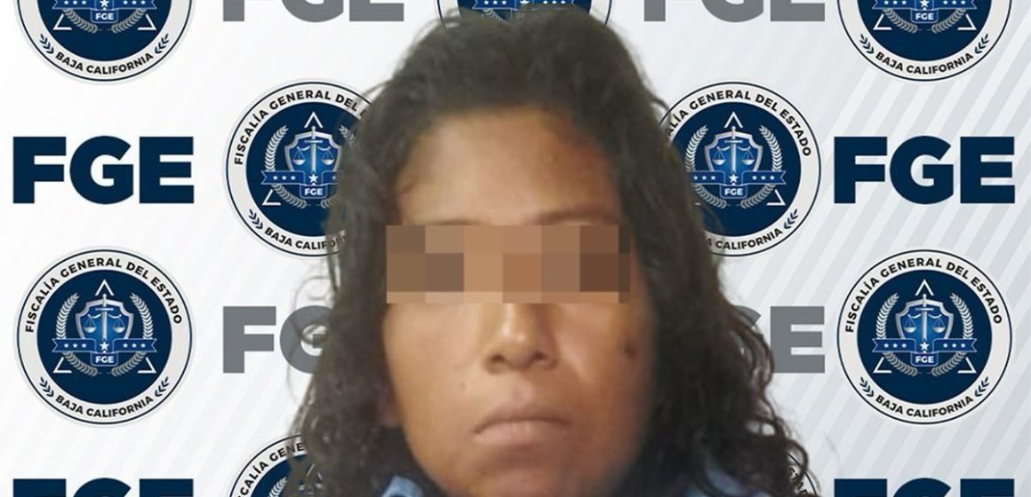 Mujer es vinculada a proceso por causar daños en una farmacia del Centro de Tijuana