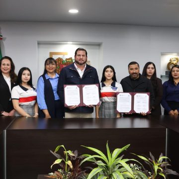 czxs Firma Gobierno Municipal convenio de vinculación con CEIST Universidad