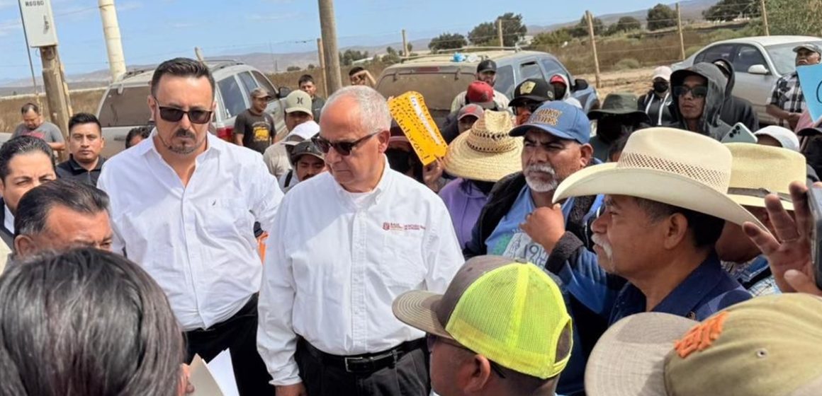 Liberan carretera en Camalú tras diálogo entre autoridades y vecinos