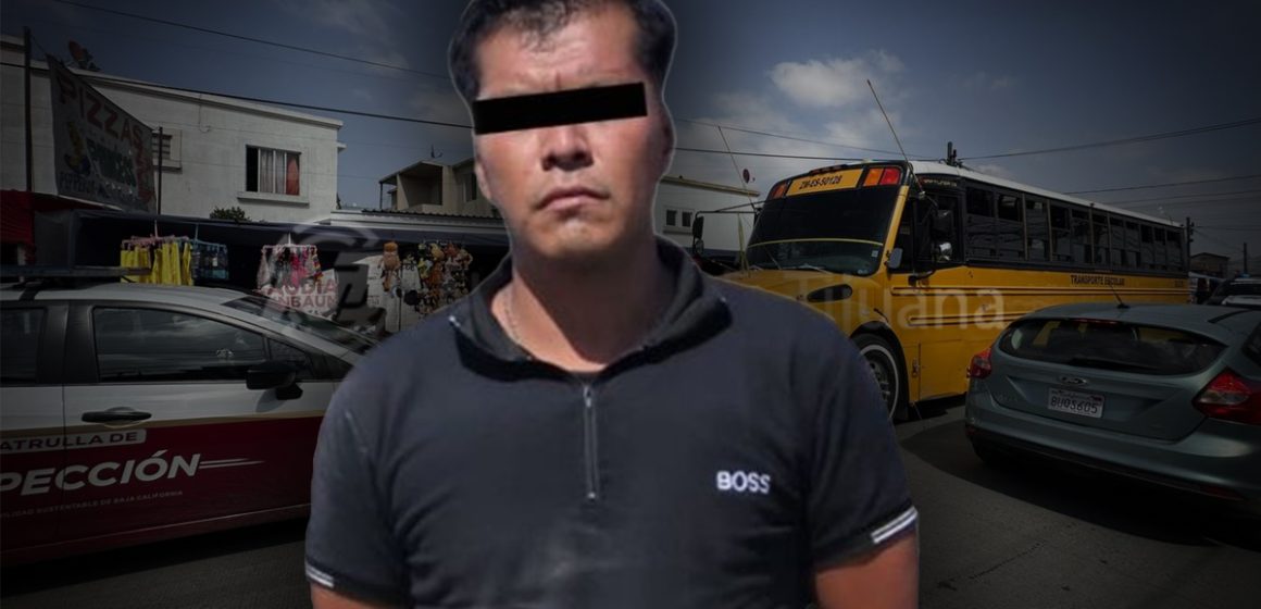 Chofer de transporte escolar permanece detenido tras fatal atropello en mercado sobre ruedas