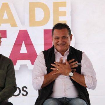 vnvnv Regidor Arturo Aguirre reconoce apoyo del Ayuntamiento en Jornada Rosa en Terrazas del Valle